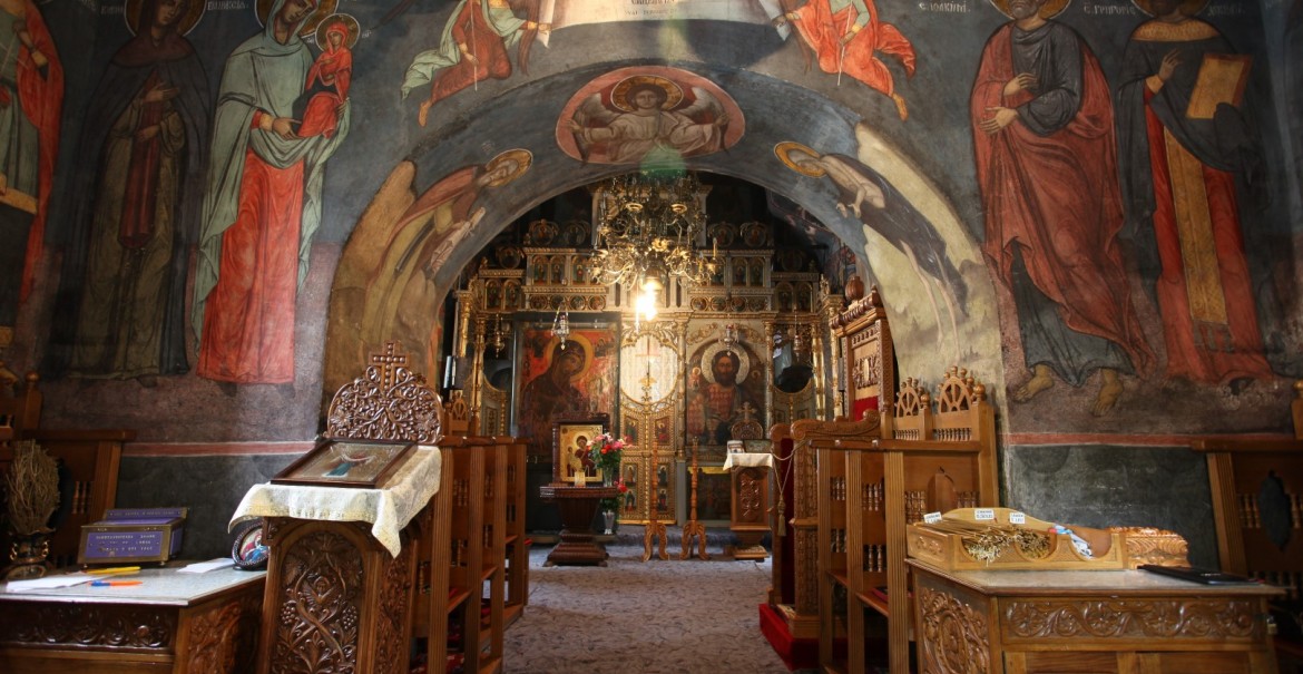 Biserica Nașterea Maicii Domnului - interior