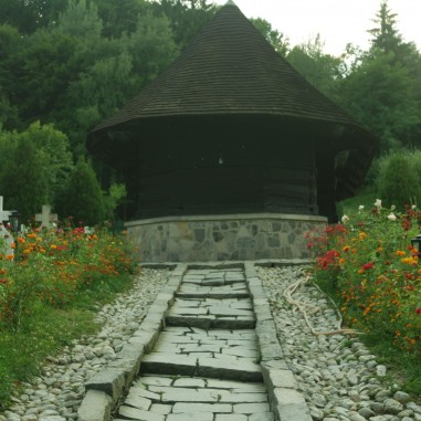 Mănăstirea Dintr-un Lemn